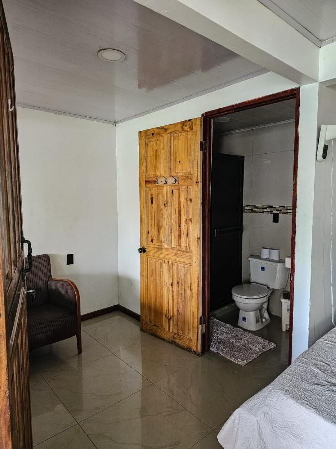 Hotel Liah'S Tortuguero Eksteriør bilde