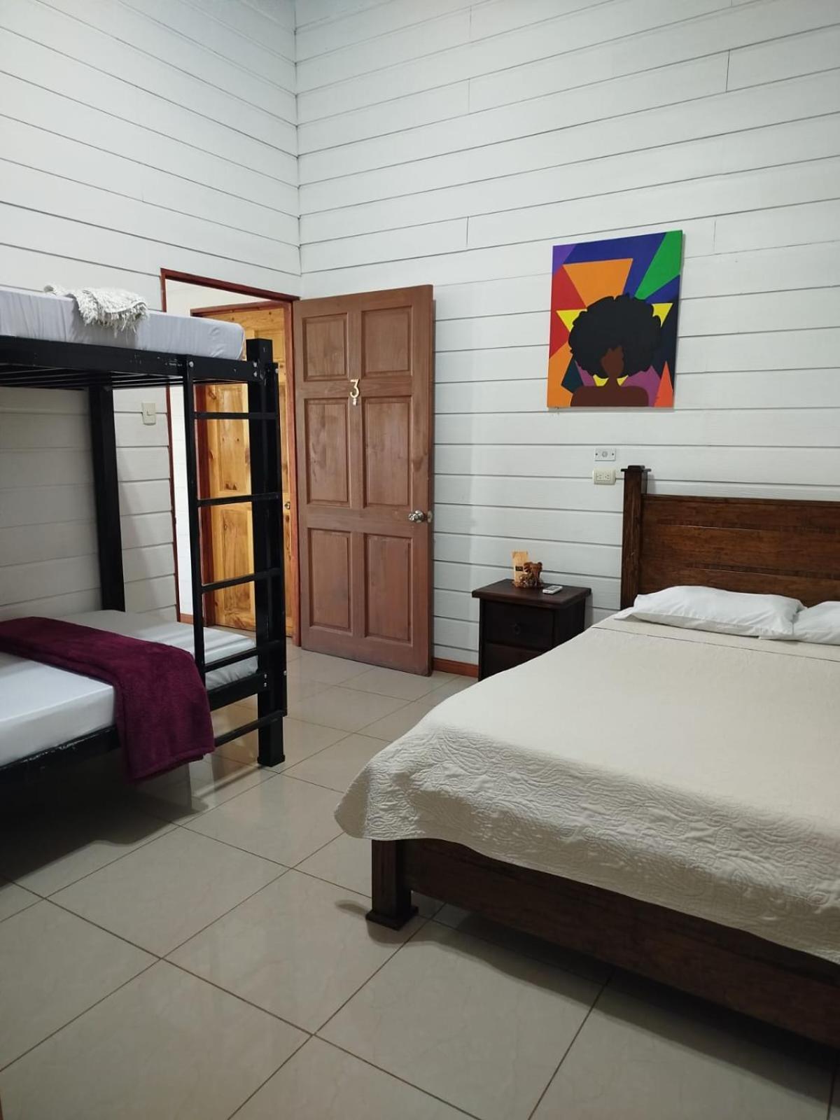 Hotel Liah'S Tortuguero Eksteriør bilde